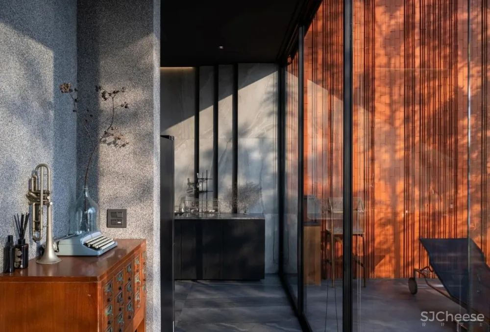 曼谷570㎡临湖别墅 WARchitect Studio