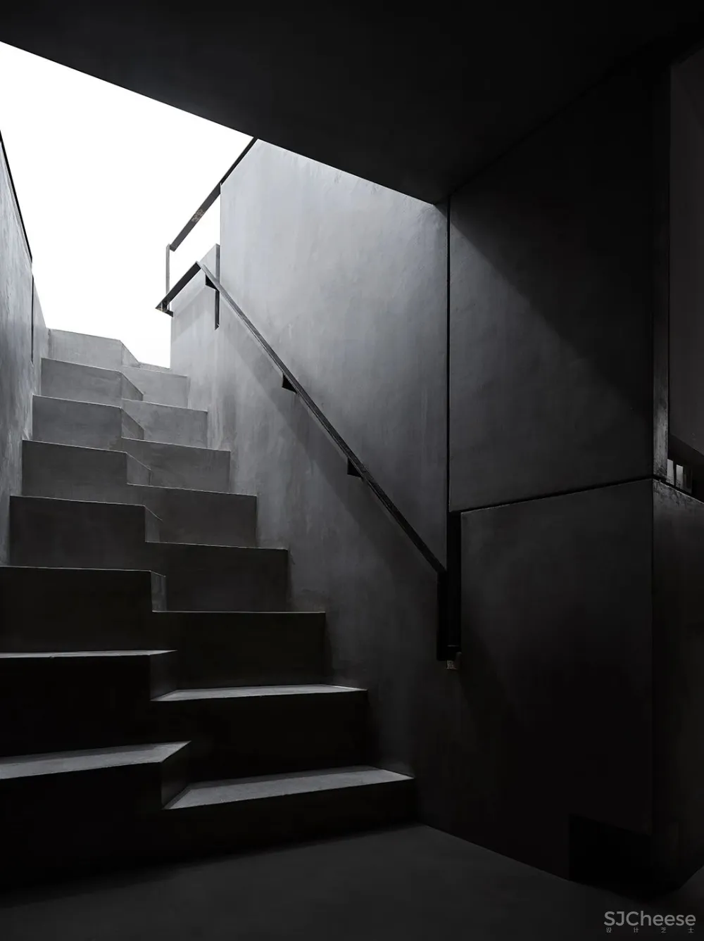 王鹏:深圳湾一号新开一家超惊艳的建筑厨房!