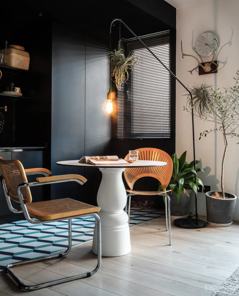 北京姑娘的63m²一室,满是植物标本、墨绿色彩!网友直呼:有仙气!