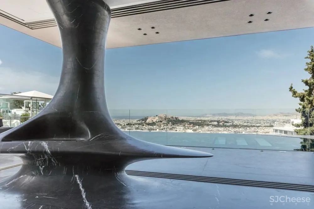 这栋房子用曲线大理石做外墙,张扬的个性之美!