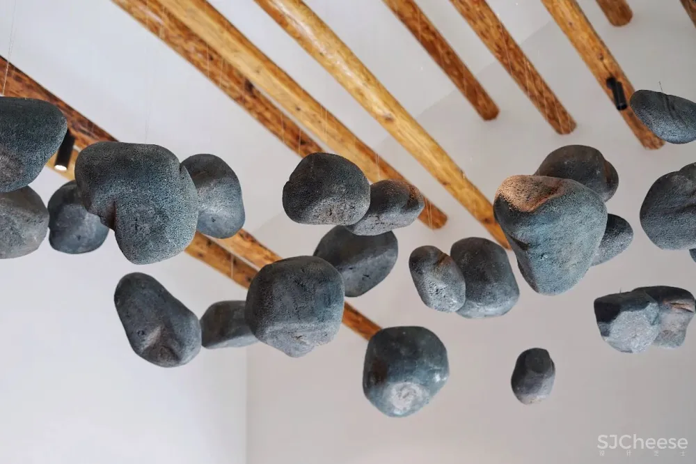 新挖到的隐秘玩水地, 直接睡入山溪间! 还原宫崎骏动漫里的夏天, 秒回无拘束童年时光