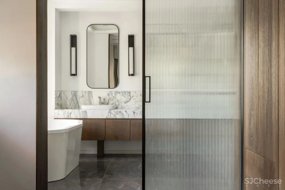 1100㎡独栋别墅使用13年后翻新，网友：给设计师跪了！（附改造前图）