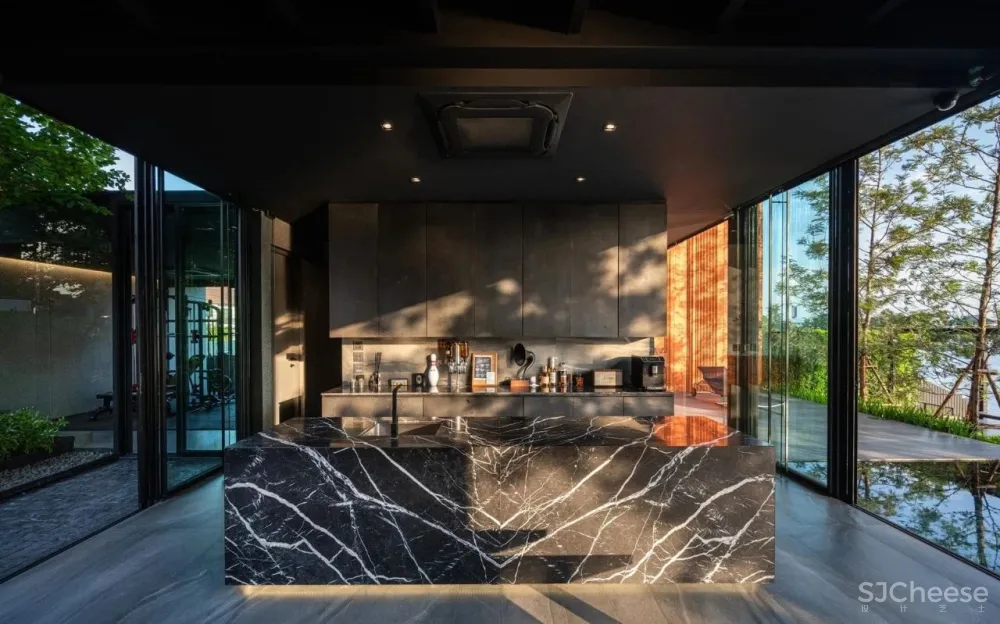 曼谷570㎡临湖别墅 WARchitect Studio