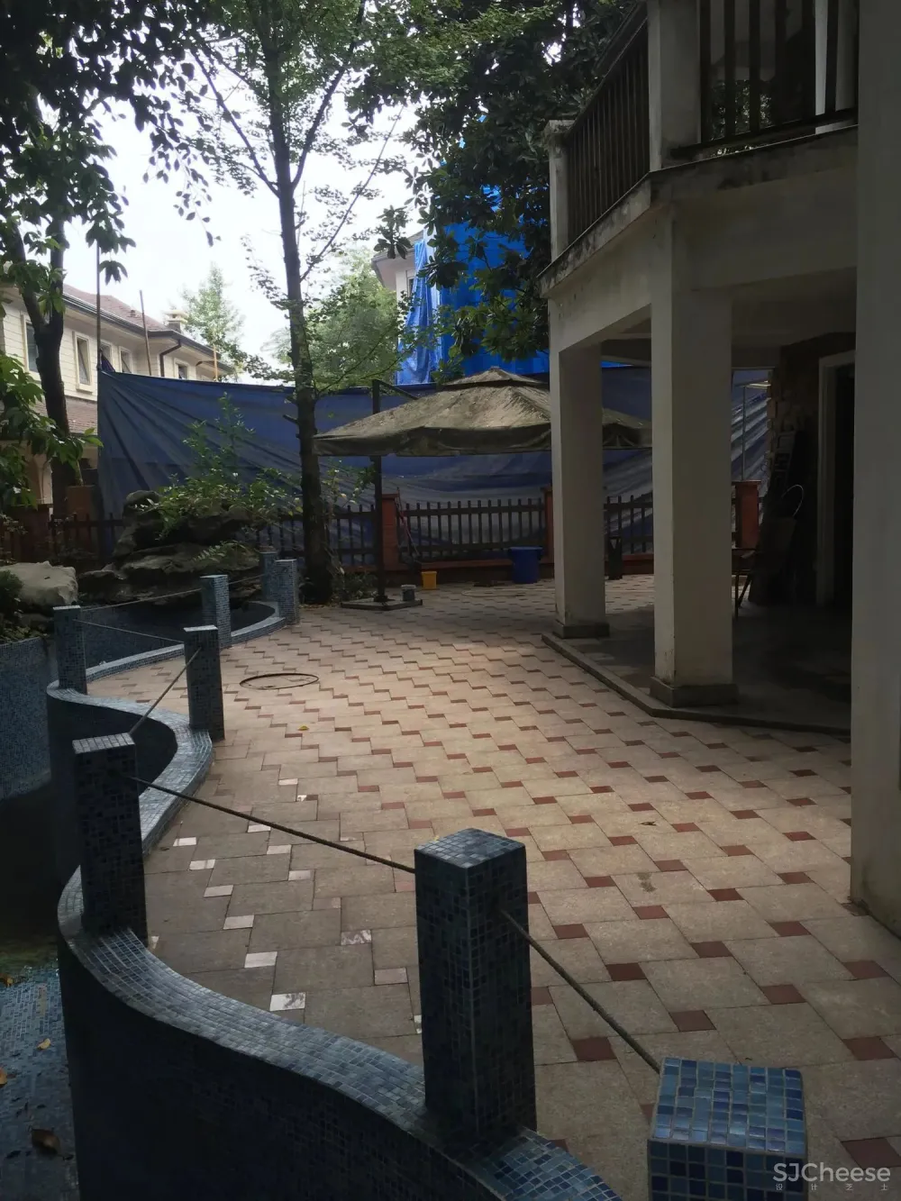 1100㎡独栋别墅使用13年后翻新，网友：给设计师跪了！（附改造前图）