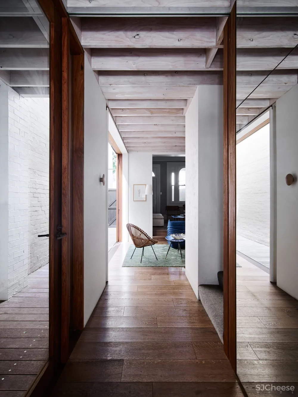 Alexander CO在Bondi Junction建造了一个大师水准的建筑