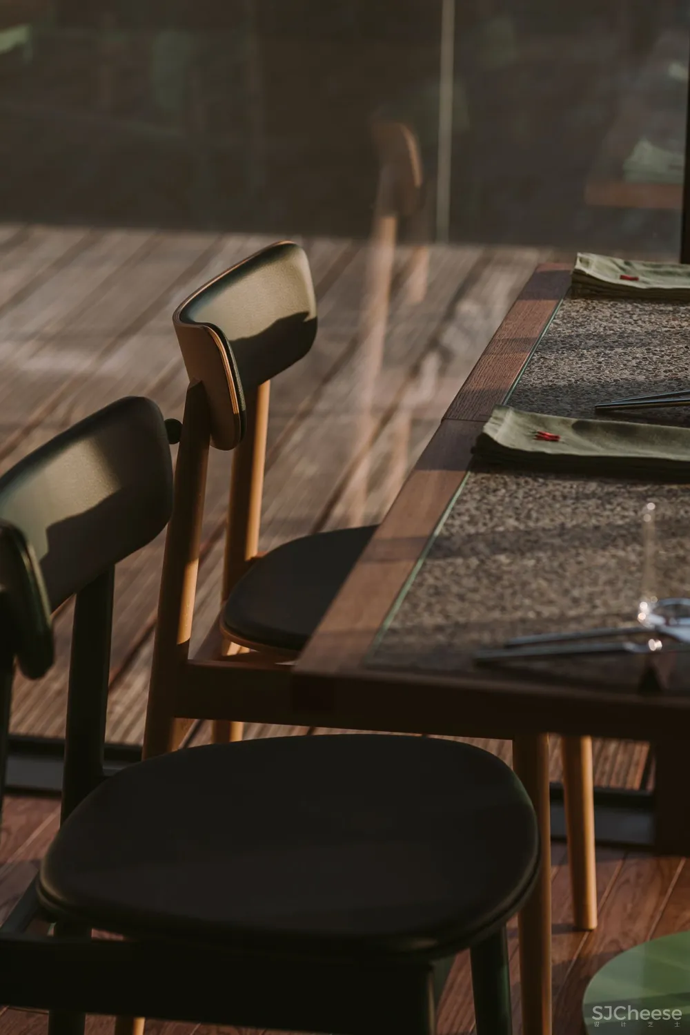 BUCK.STUDIO的MARTIM餐厅将葡萄牙的味道带到弗罗茨瓦夫