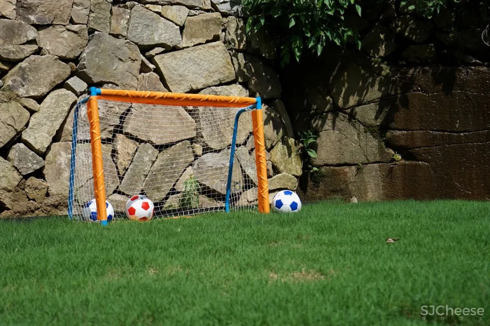 新挖到的隐秘玩水地, 直接睡入山溪间! 还原宫崎骏动漫里的夏天, 秒回无拘束童年时光