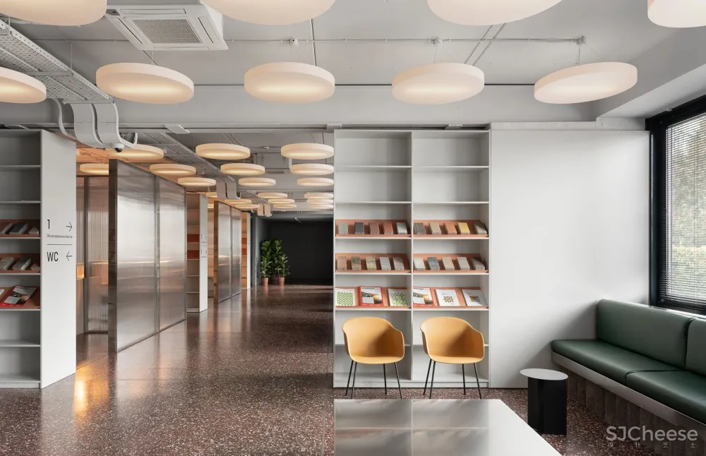 办公空间：乌克兰建筑材料公司办公室 Artem Trigubchak