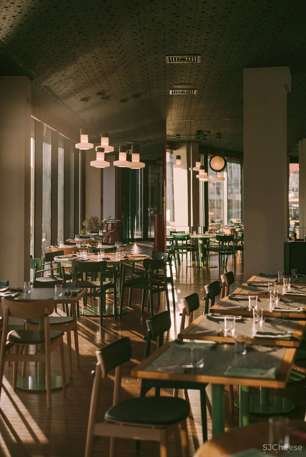 BUCK.STUDIO的MARTIM餐厅将葡萄牙的味道带到弗罗茨瓦夫