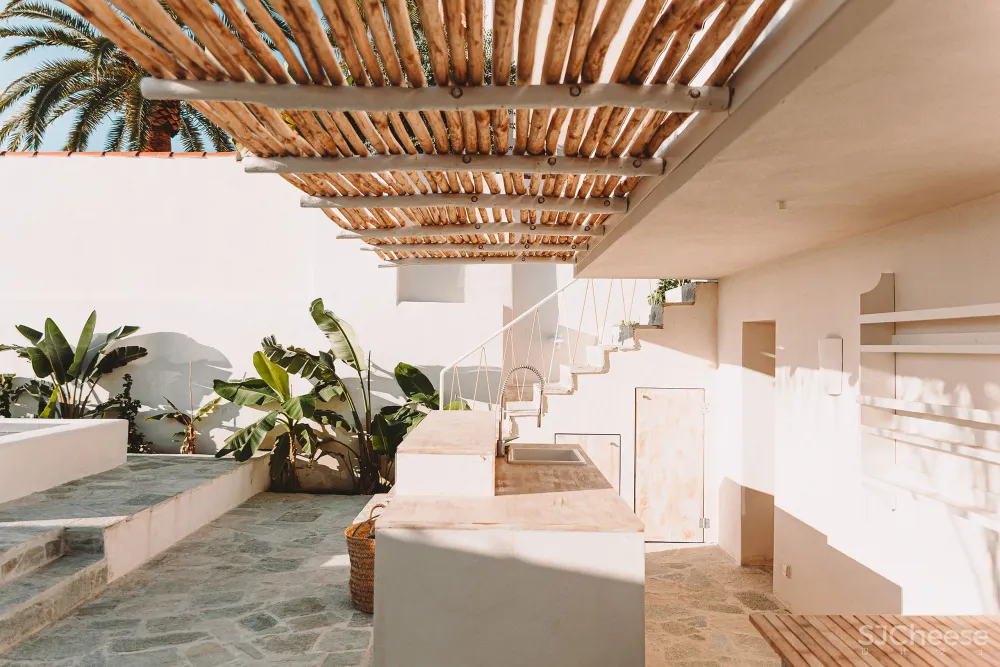 Casa Santa Teresa阿米莉亚·塔维尔斯(Amelia Tavellas)在科西嘉岛的经典度假酒店