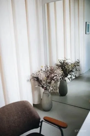 家居圈的时髦精都是这么用镜子的......