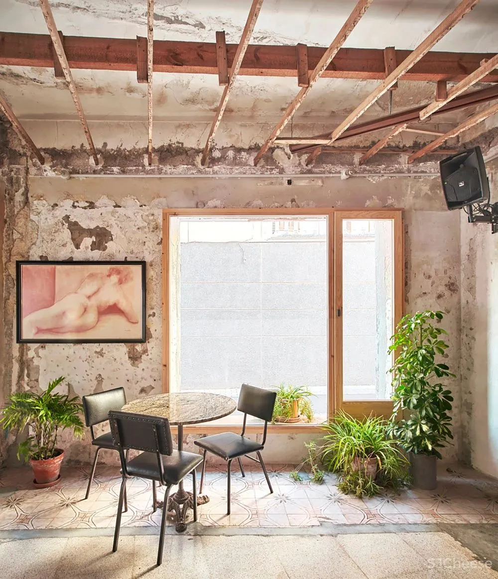 为与不为:Lliro家族音乐咖啡厅