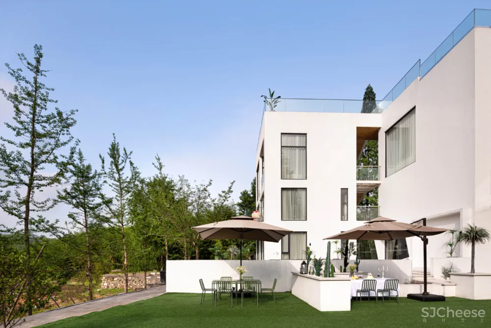 莫干山云端新宿!2000 m²摩洛哥花园私藏游乐园,loft亲子滑梯房,露台无边泳池超隐秘!