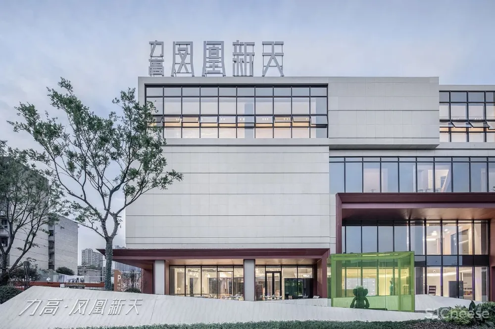 长沙再现“炸裂”网红新地标，颜值堪称惊艳！