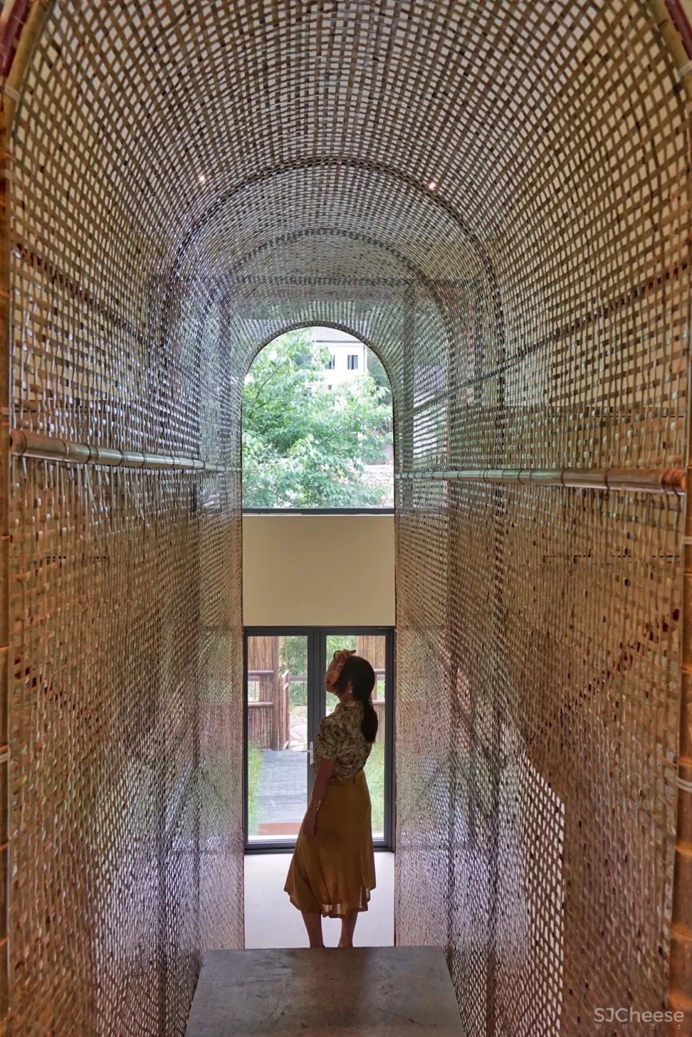 新挖到的隐秘玩水地, 直接睡入山溪间! 还原宫崎骏动漫里的夏天, 秒回无拘束童年时光