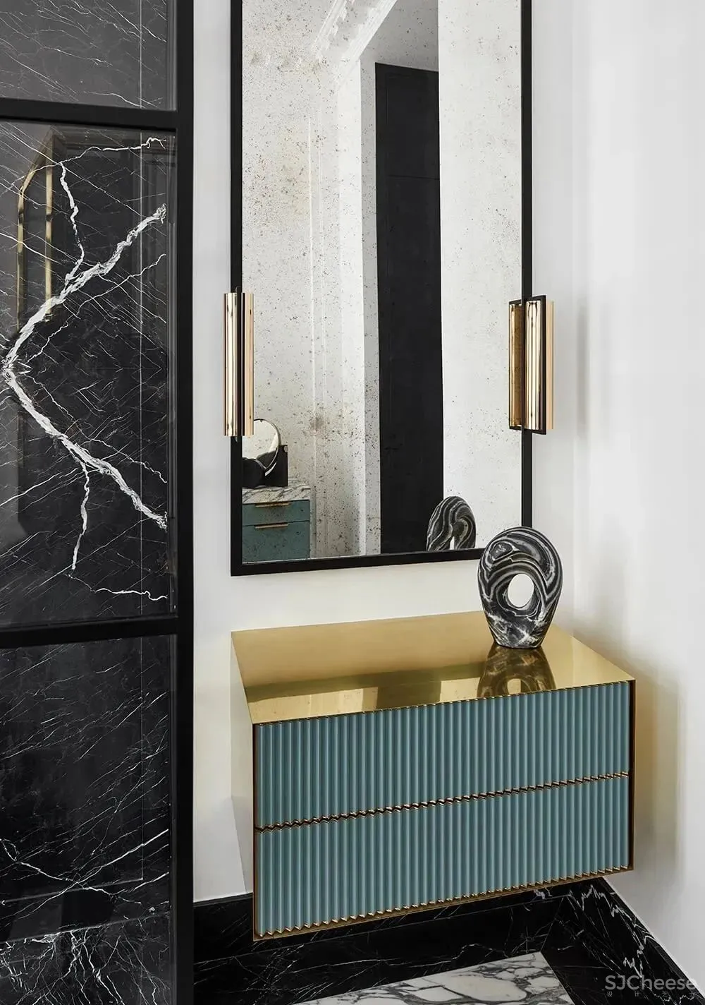 撞色怎么玩?“以小撞大”,美出新高度!