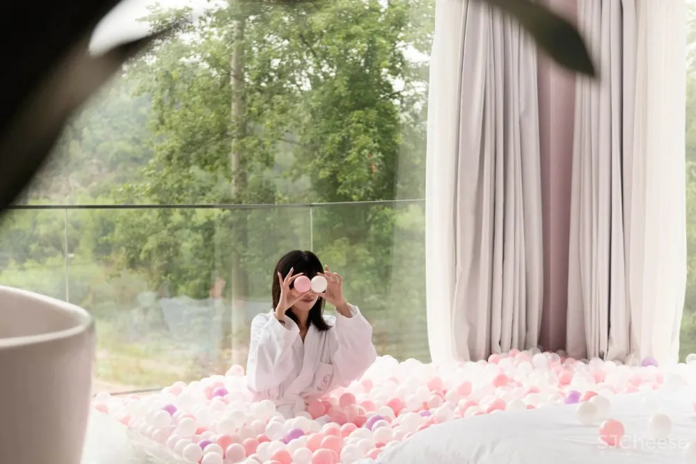 莫干山云端新宿!2000 m²摩洛哥花园私藏游乐园,loft亲子滑梯房,露台无边泳池超隐秘!