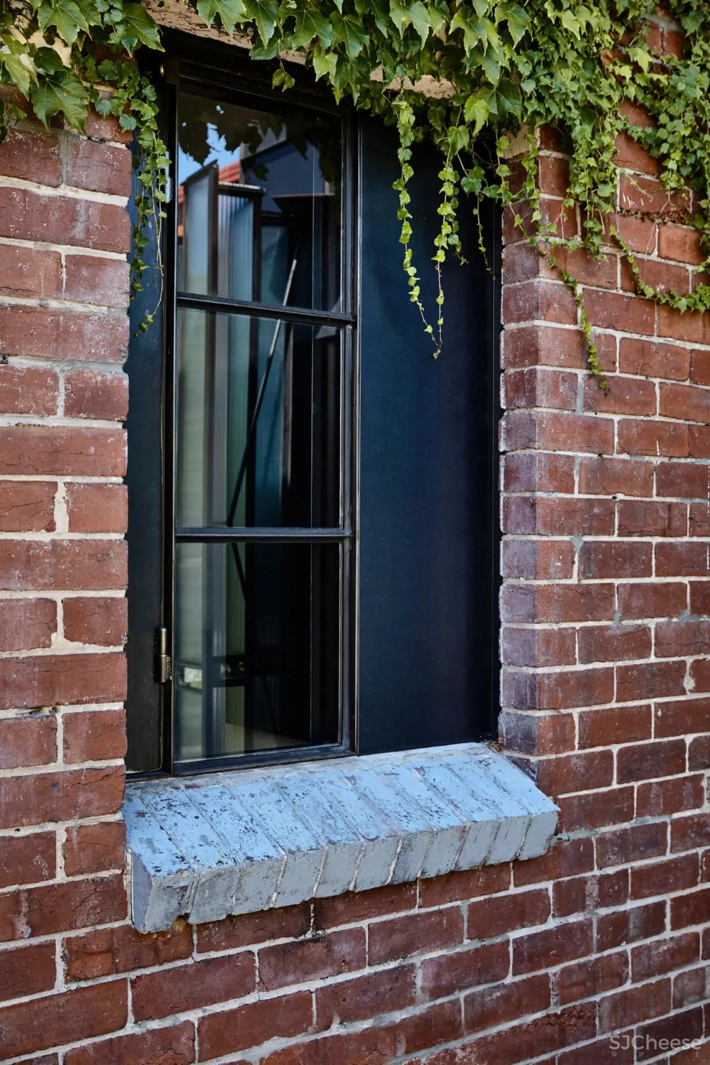 澳大利亚国家室内设计大奖追求极度静谧，探索光影魅力，这个暗黑系住宅真的真的很酷炫