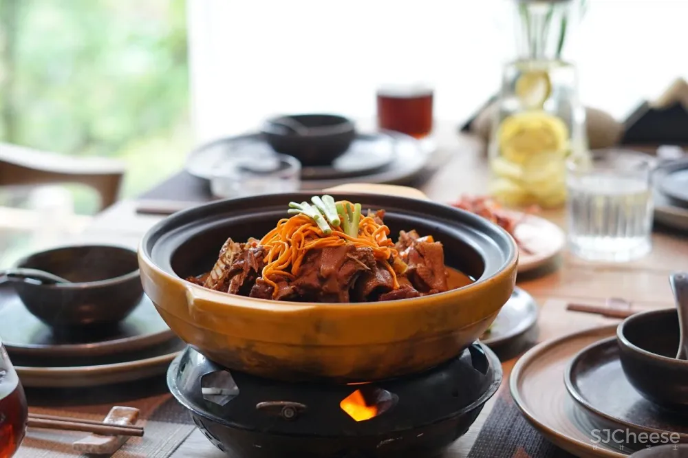 新挖到的隐秘玩水地, 直接睡入山溪间! 还原宫崎骏动漫里的夏天, 秒回无拘束童年时光