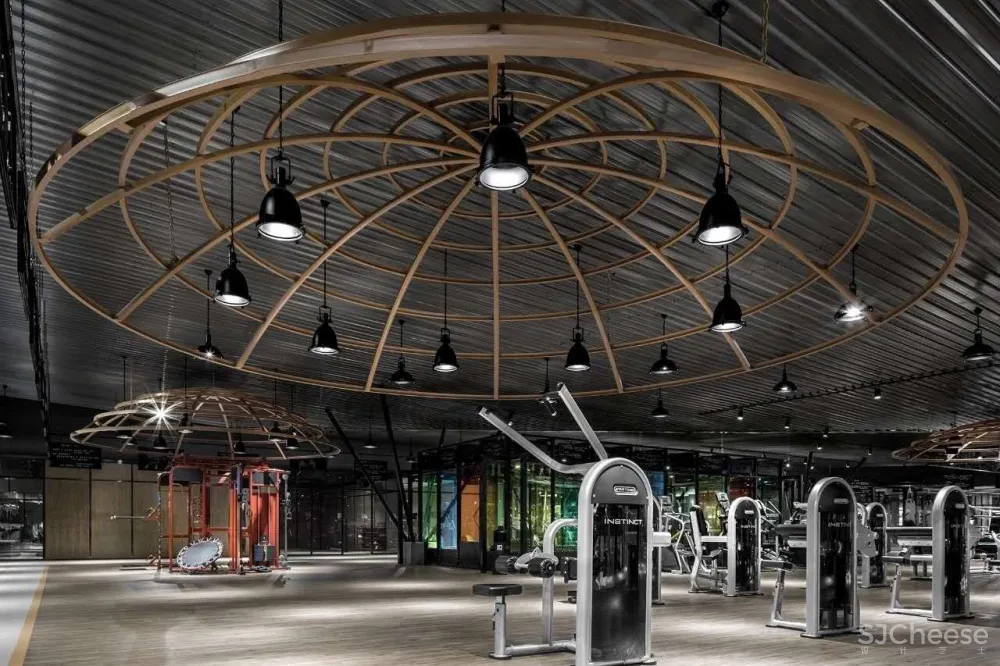 工业风健身房