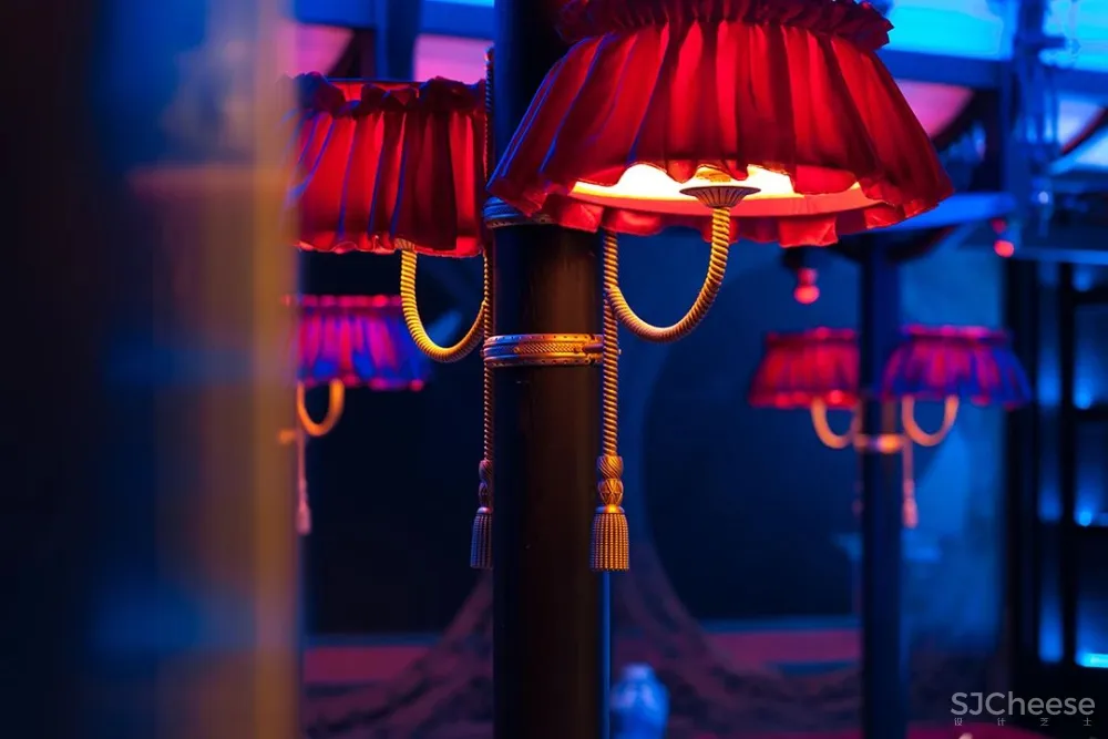 弄设计:得云茶楼成都太古里店,一幅美丽的画卷!