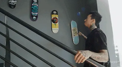 94年小伙买下近500m²豪宅,5间卧室,面朝大海,每一寸都是自己挣来的