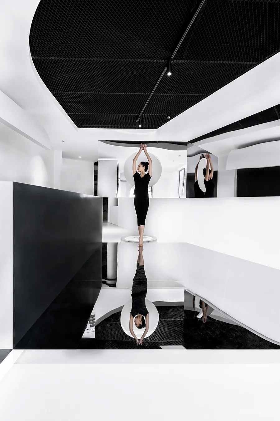 黑白,继承与再生的生活美学空间|金选民 • HOW