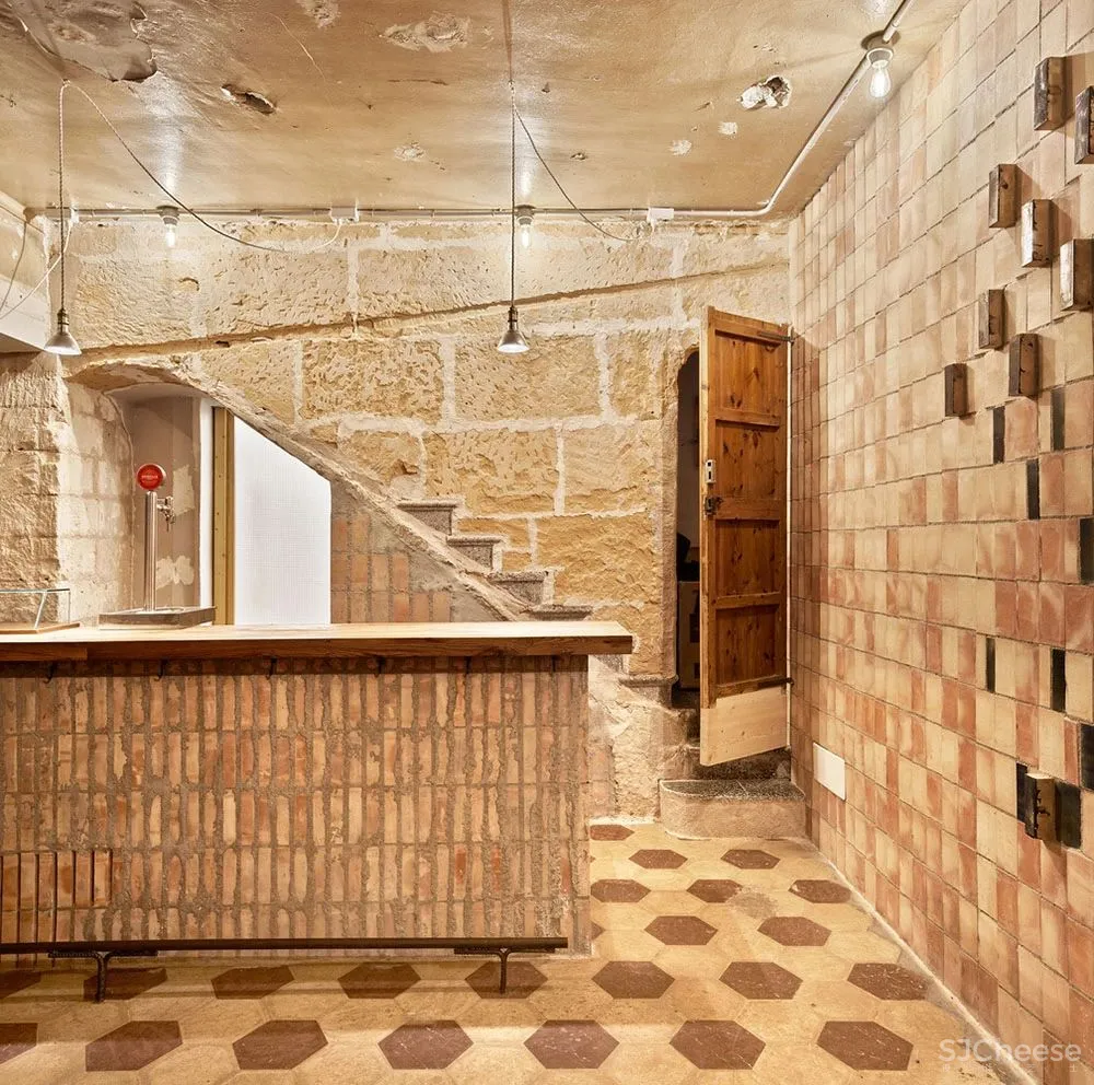 为与不为:Lliro家族音乐咖啡厅