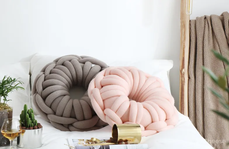 仓库改造成住宅, 弯曲的黄铜墙面惊艳了整个家