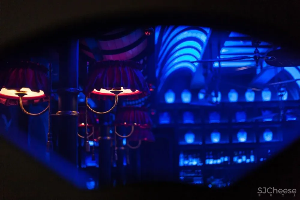 弄设计:得云茶楼成都太古里店,一幅美丽的画卷!