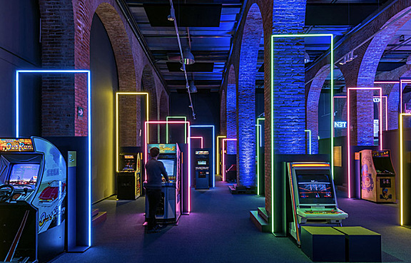 “Game On”巡回展，马德里 SMART AND GREEN DESIGN