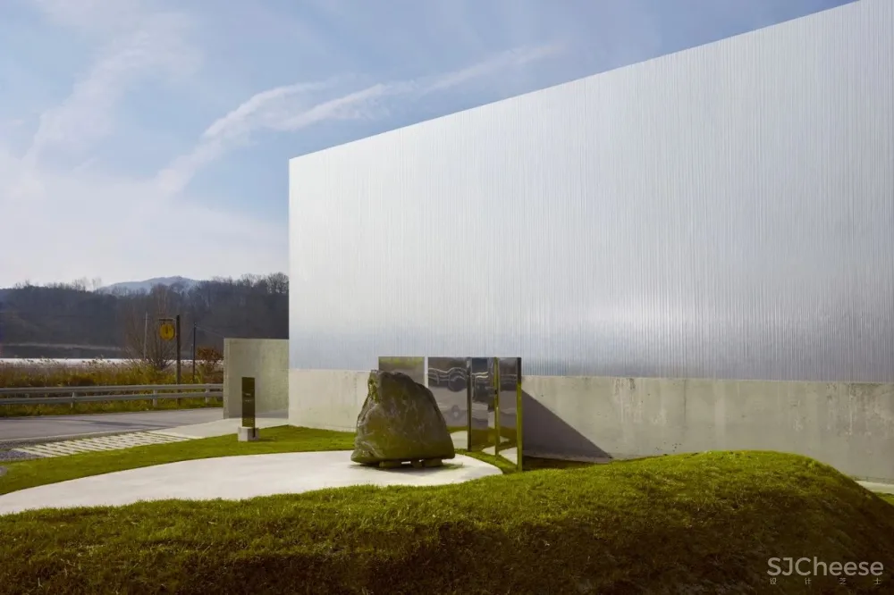 LEEDO SAU咖啡店,城市中‘抽离’空间 ATMOROUND