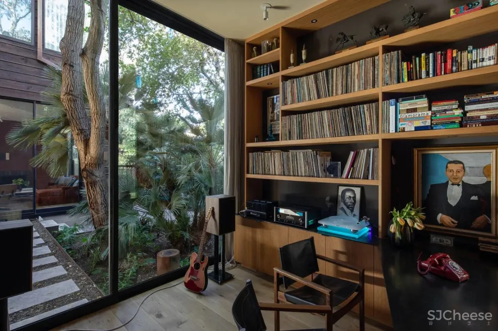 一座拥有世界级艺术收藏的住宅