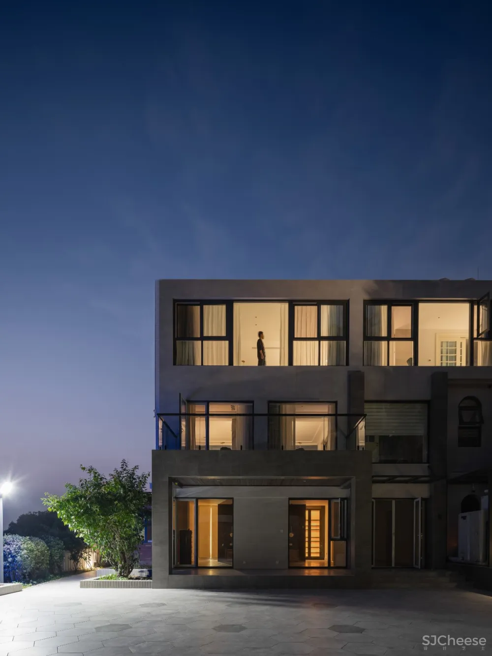 初一 | 别墅依山而建,功能布局巧妙利用天时地利人和