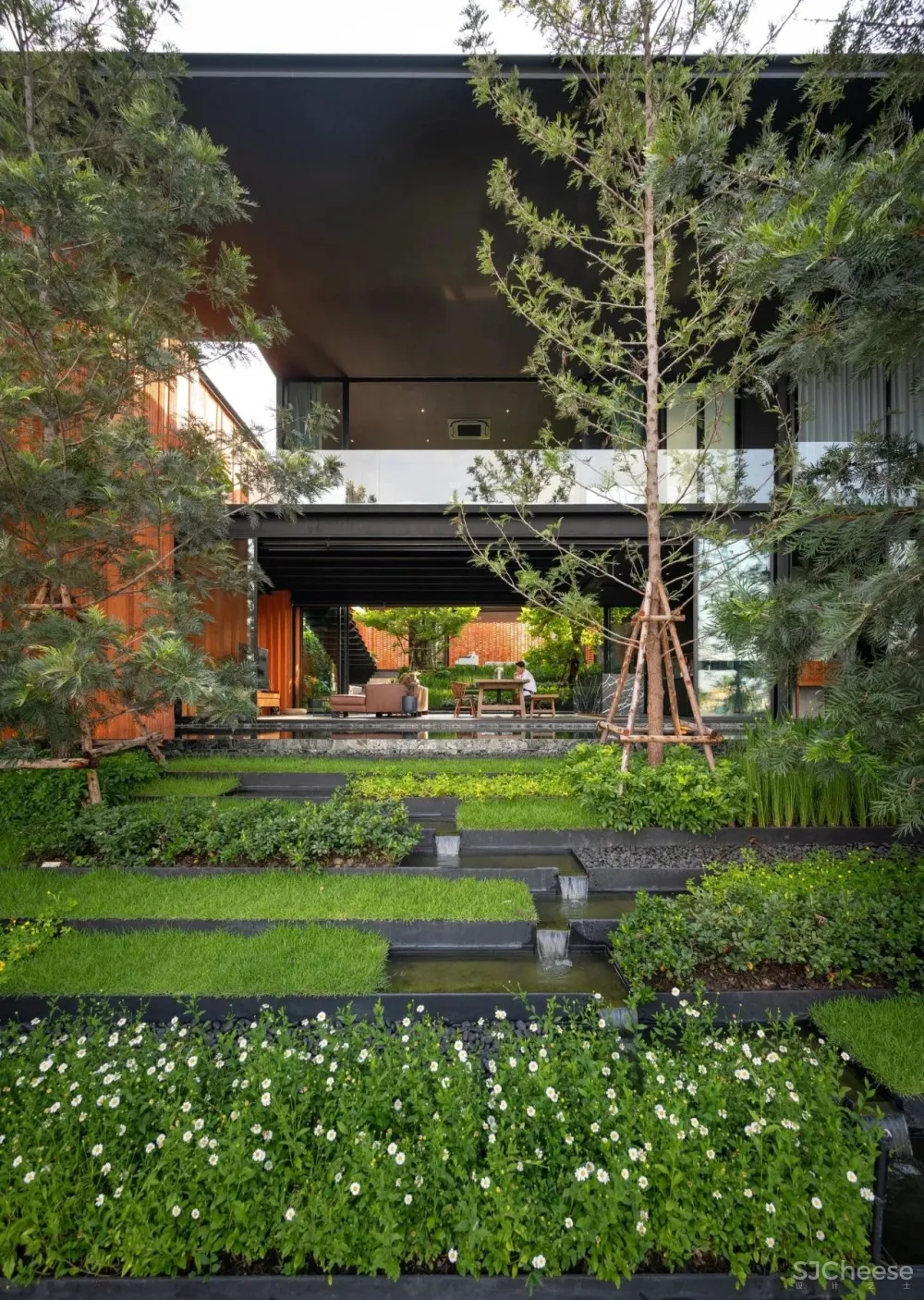 曼谷570㎡临湖别墅 WARchitect Studio