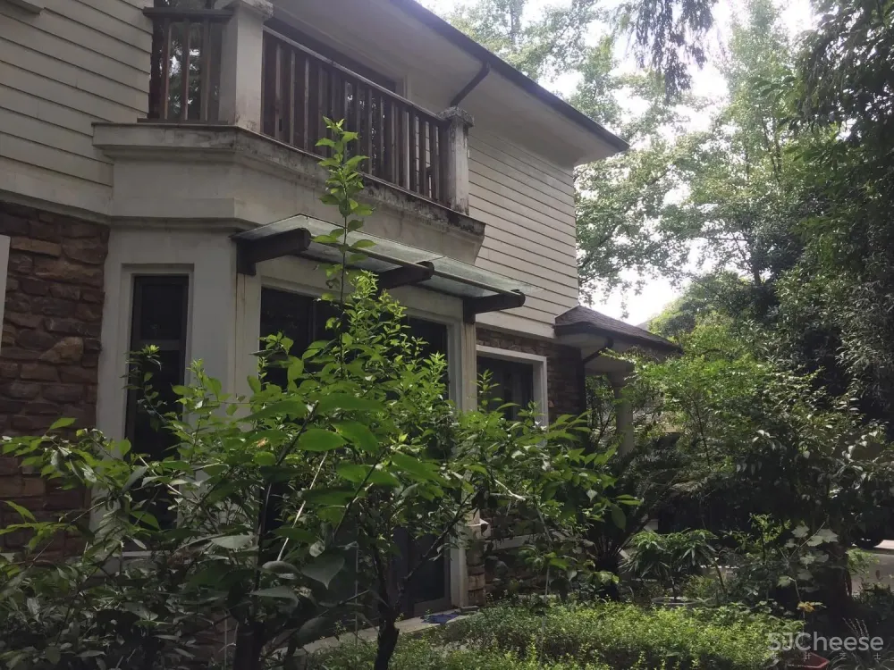 1100㎡独栋别墅使用13年后翻新，网友：给设计师跪了！（附改造前图）