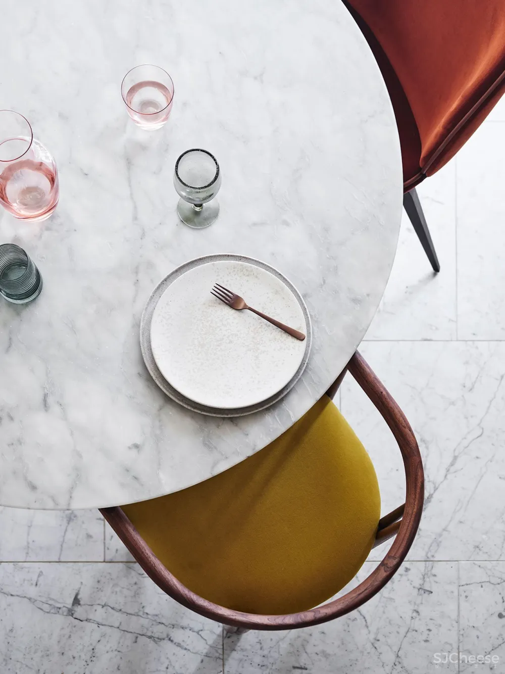 Alexander CO在Bondi Junction建造了一个大师水准的建筑