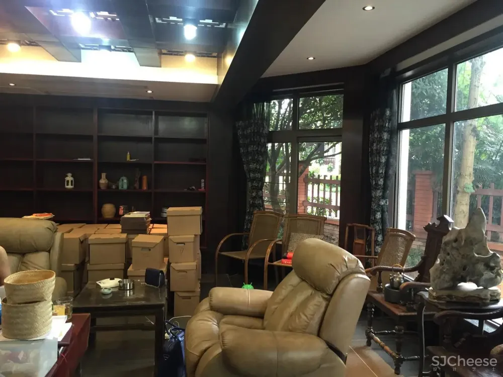 1100㎡独栋别墅使用13年后翻新，网友：给设计师跪了！（附改造前图）