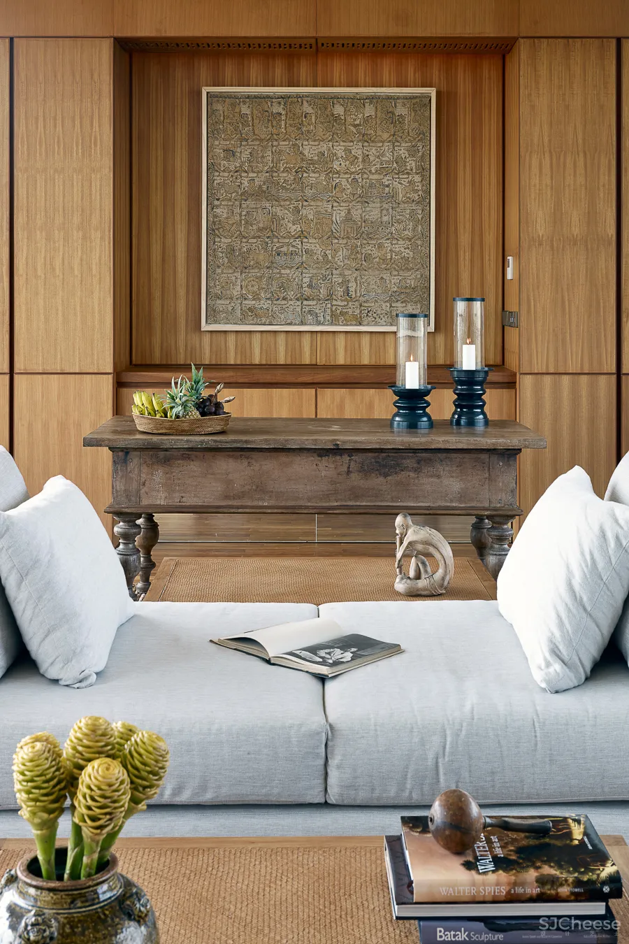 他曾与Kerry Hill 一起设计安缦伊沐,自然朴质的极致呈现