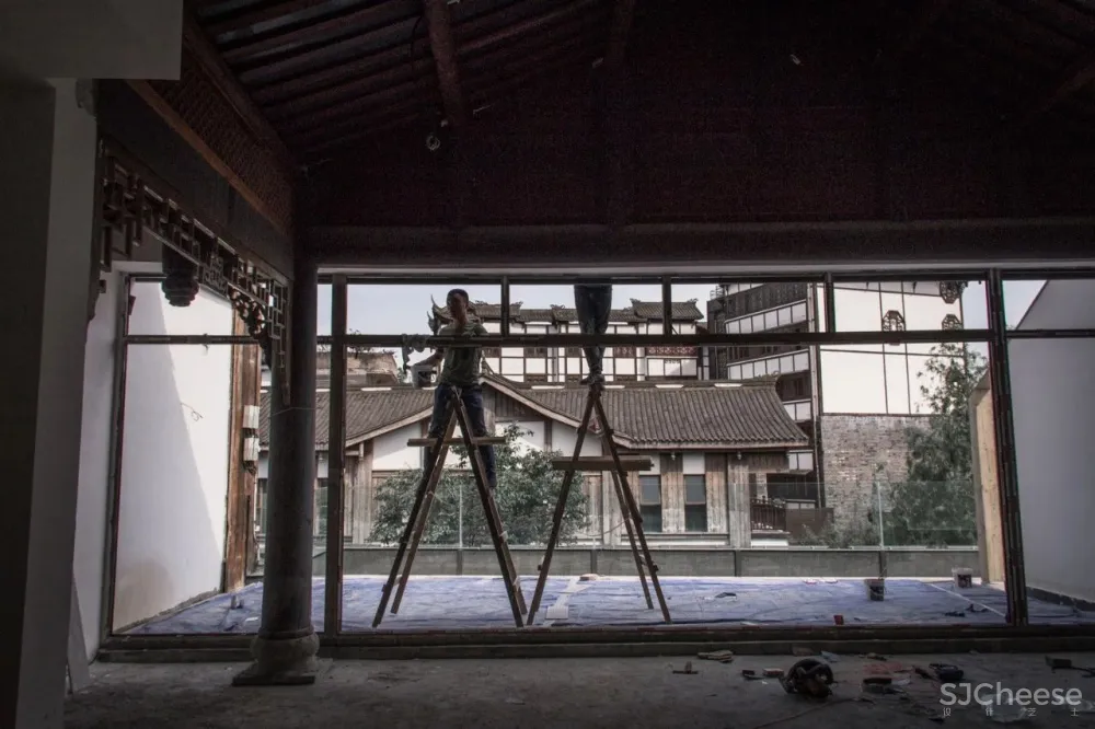 被《青春环游记2》中的这家民宿惊艳到了,位于小众都江堰,400+就睡到范丞丞同款