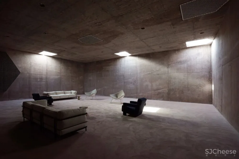 Valerio Olgiati丨纯粹和诗意的瑞士建筑哲学