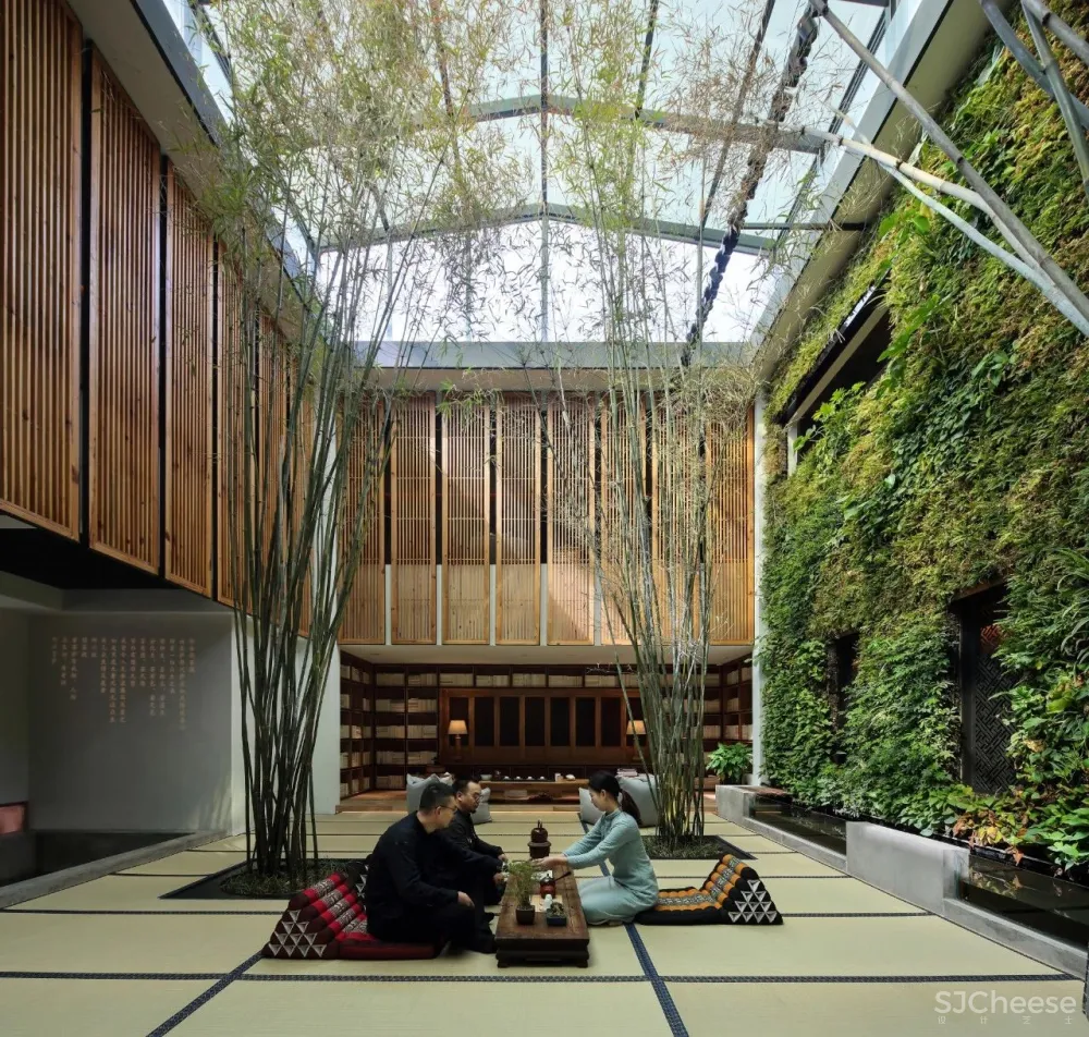 睡loft浴缸房躺看重庆山城一线江景,信步打卡宏村拍汉服写真