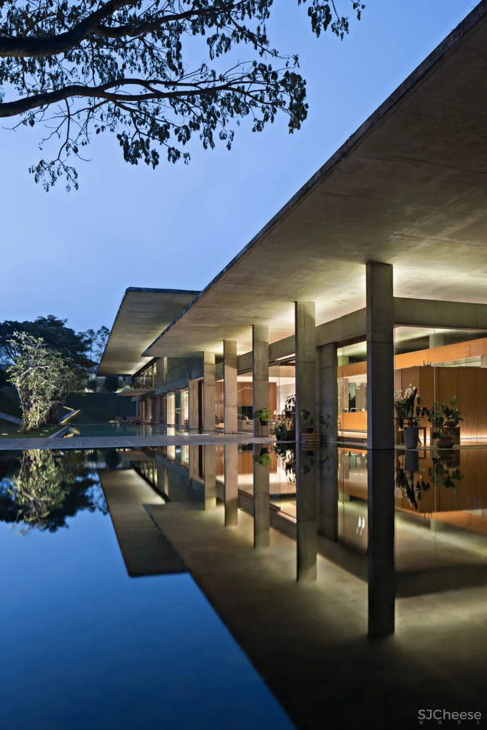 我在印度尼西亚万隆的安德鲁·马丁(Andra MATIN)