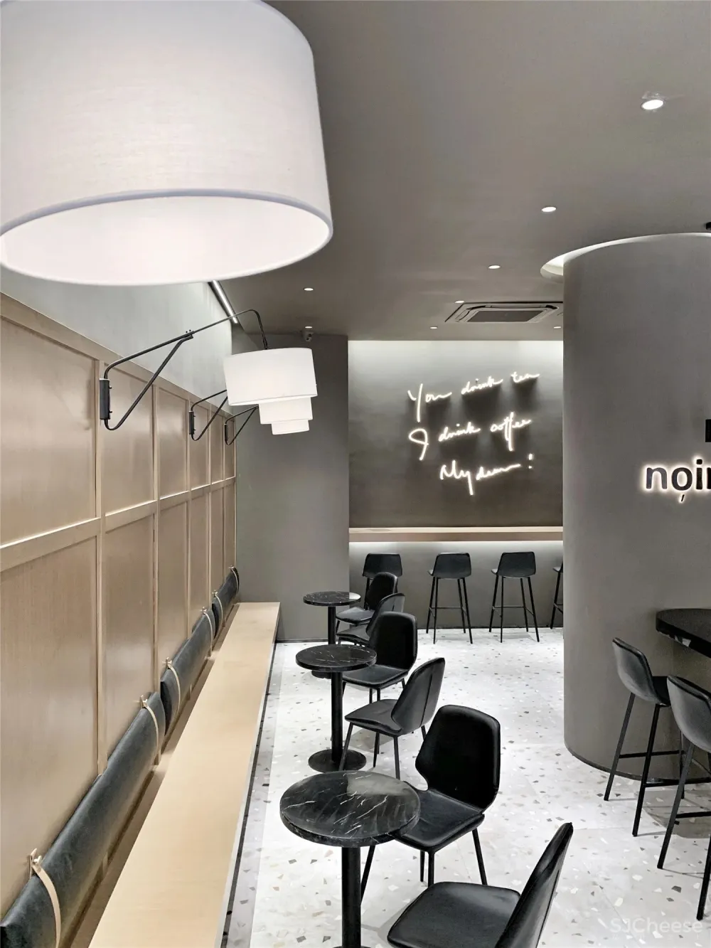 睿上形素设计丨noir cafe