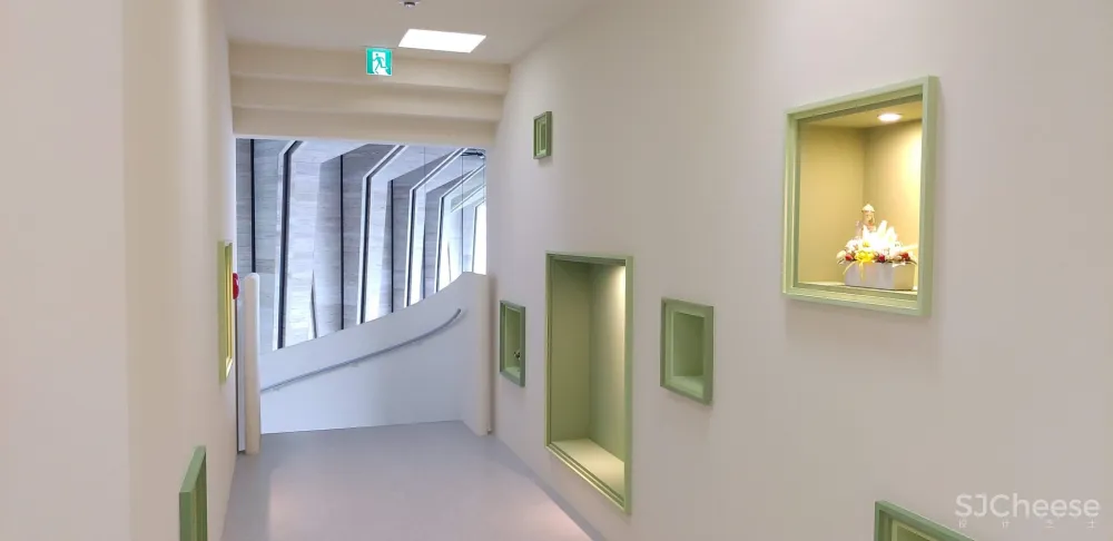 日本设计的幼儿园食堂,还能开生日趴,有员工休息区,空间利用到了极致