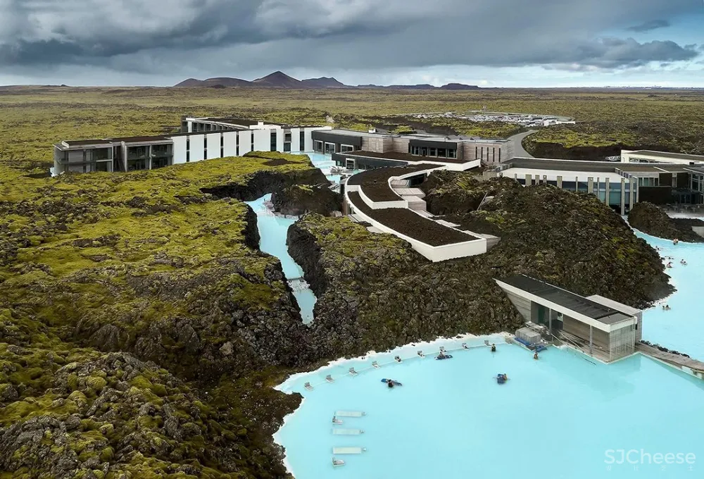 800年火山口的心灵治愈系酒店,全世界都来泡绝美蓝色温泉!