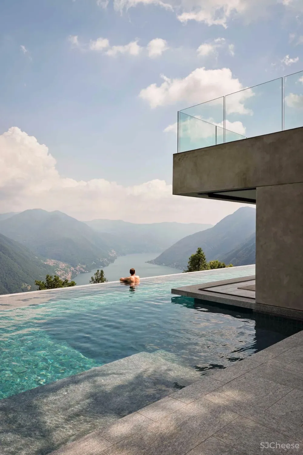 他曾与Kerry Hill 一起设计安缦伊沐,自然朴质的极致呈现