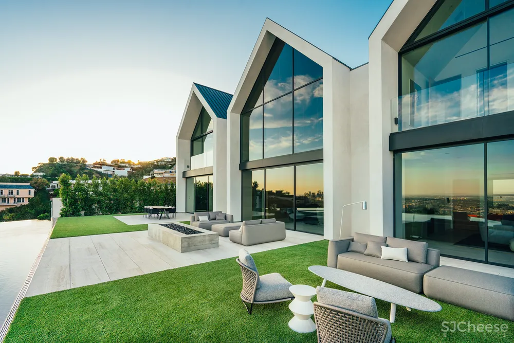 卖 2.4 亿的“农舍”，这是我见过最简洁的豪宅