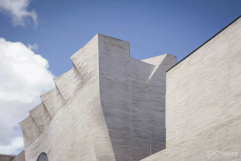 浴火重生的“凤凰美术馆”,将艺术融于建筑,太惊艳了!