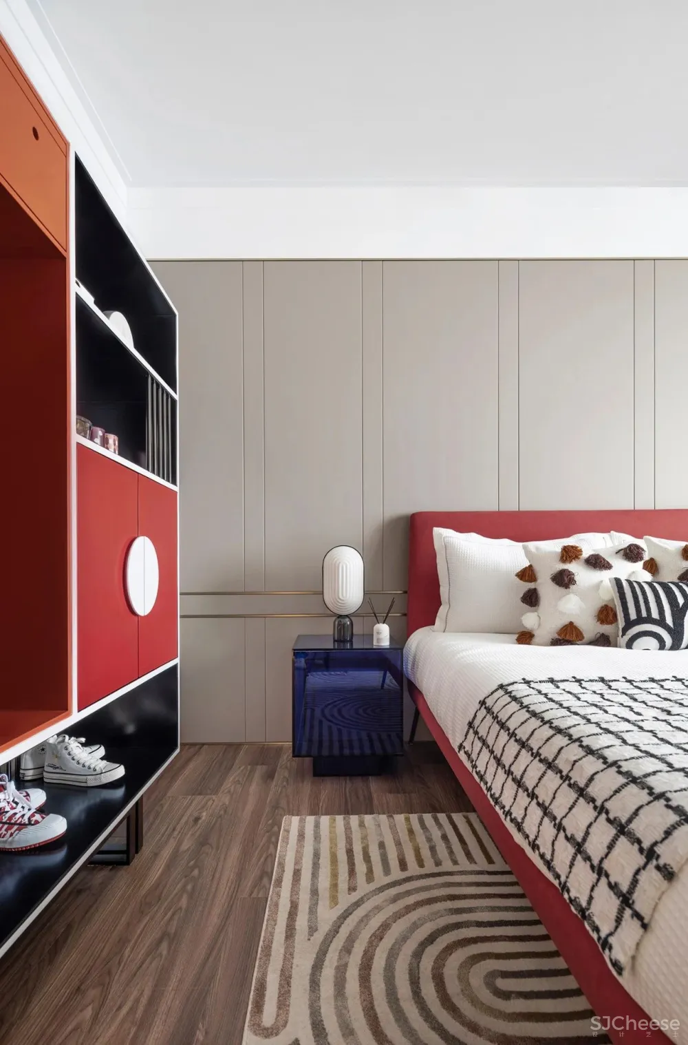 大朴-羽果设计丨现实中的乌托邦,西班牙热情红色的堡垒迷宫